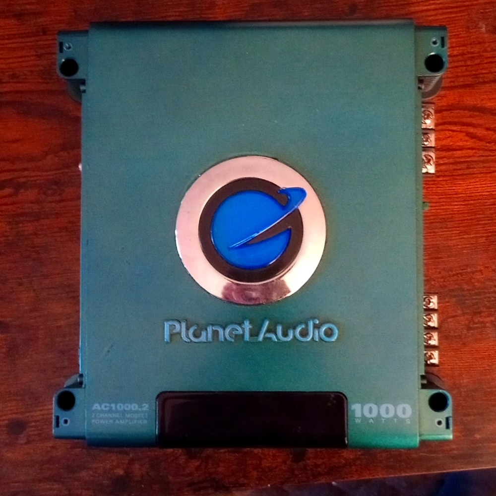 Planet audio Ac1000.2 car amplifier